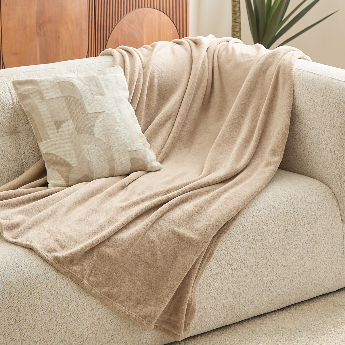 BLANKET MICROFIBER 180X230CM BEIGE - Image 4